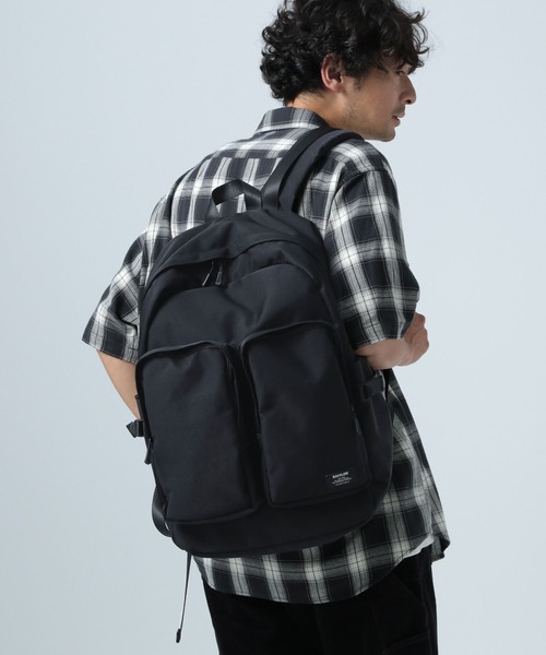 BAYFLOW（ベイフロー）の「フロント2ポケットデイパック（バックパック/リュック・メンズ・ブラック/グレー・FREE）」の8枚目の写真