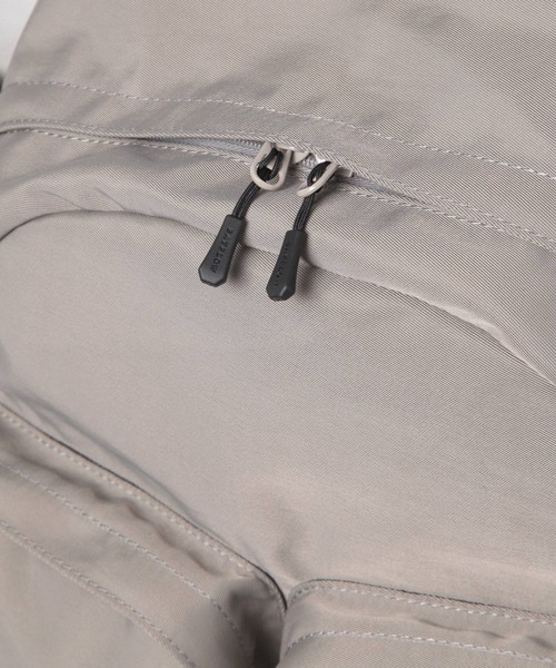 BAYFLOW（ベイフロー）の「フロント2ポケットデイパック（バックパック/リュック・メンズ・ブラック/グレー・FREE）」の14枚目の写真