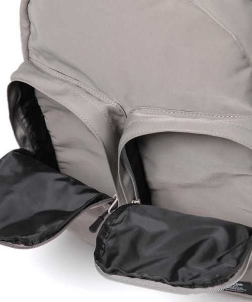 BAYFLOW（ベイフロー）の「フロント2ポケットデイパック（バックパック/リュック・メンズ・ブラック/グレー・FREE）」の17枚目の写真