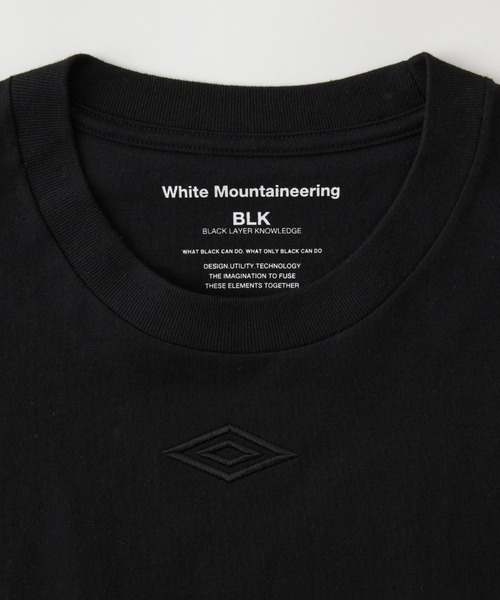 WHITE MOUNTAINEERING（ホワイトマウンテニアリング）の「WM×UMBRO T-SHIRT（Tシャツ/カットソー・メンズ・ブラック/ホワイト/ネイビー・XL/L/M）」の9枚目の写真