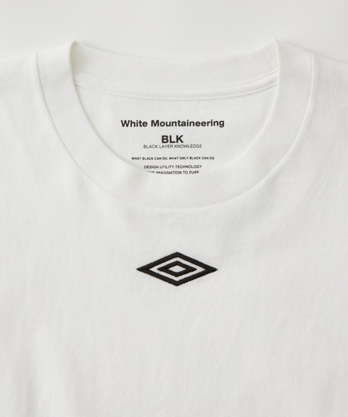 WHITE MOUNTAINEERING（ホワイトマウンテニアリング）の「WM×UMBRO T-SHIRT（Tシャツ/カットソー・メンズ・ブラック/ホワイト/ネイビー・XL/L/M）」の5枚目の写真
