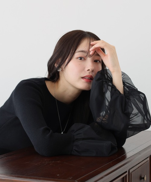 BLUEEAST(ブルーイースト)の「チュールカフスリブニット(ニット/セーター・レディース・オフホワイト/ブラック/ブルーグレー/グレイッシュベージュ/ブラウン・MEDIUM)」の15枚目の写真