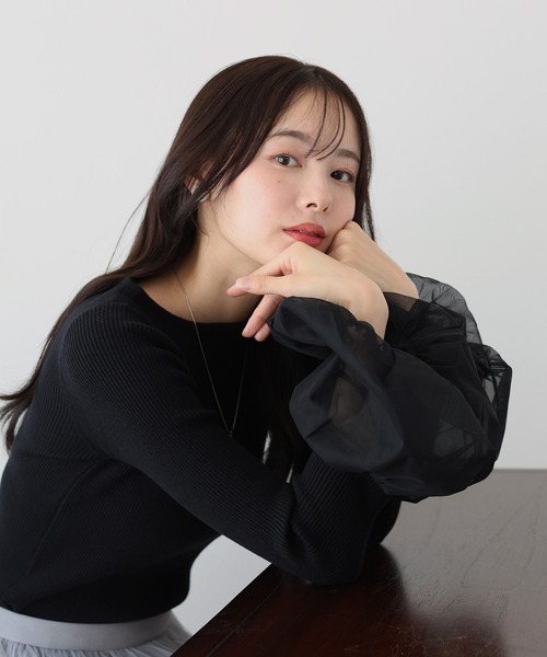 BLUEEAST(ブルーイースト)の「チュールカフスリブニット(ニット/セーター・レディース・オフホワイト/ブラック/ブルーグレー/グレイッシュベージュ/ブラウン・MEDIUM)」の16枚目の写真