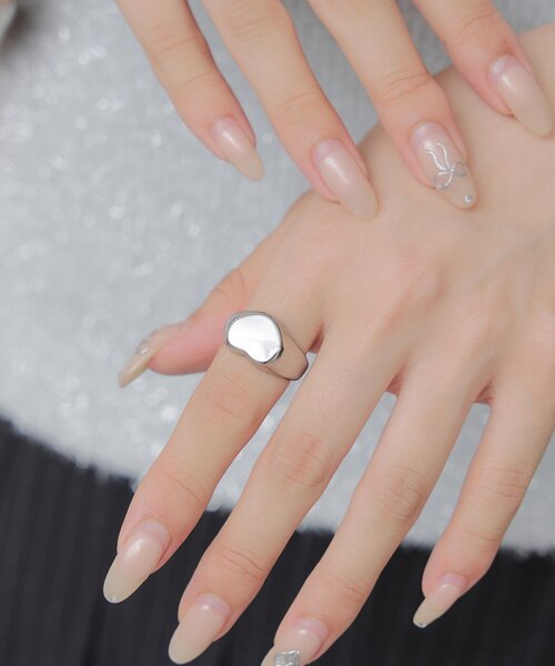 RAY CASSIN(レイカズン)の「ハートリング(リング・レディース・シルバー・FREE)」の4枚目の写真