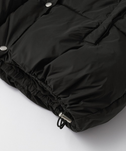 MONO-MART(モノマート)の「2WAYシャインナイロンフード中綿ジャケット/ベスト(ダウンジャケット/コート・レディース・アイボリー/ブラック/ライトブルー・S/FREE)」の9枚目の写真