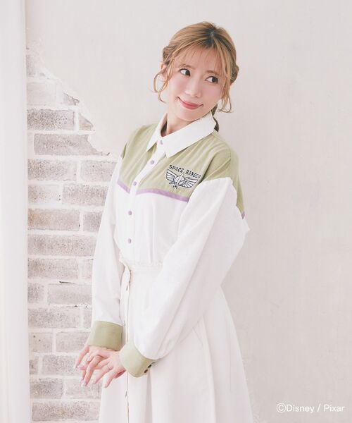 Disney（ディズニー）の「バスライトイヤー/配色シャツ（シャツ/ブラウス・レディース・オフホワイト・FREE）」の18枚目の写真