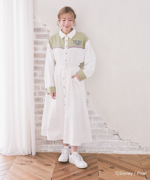 Disney（ディズニー）の「バスライトイヤー/配色シャツ（シャツ/ブラウス・レディース・オフホワイト・FREE）」の12枚目の写真