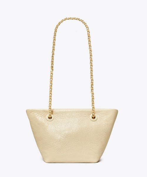 TORY BURCH(トリーバーチ)の「エラ クリンクルパテント スモールチェーンクロスボディ(ショルダーバッグ・レディース・サンドベージュ・ONE SIZE)」の3枚目の写真