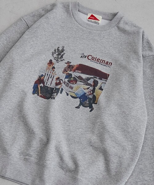 COLEMAN(コールマン)の「Coleman(コールマン)グラフィック裏毛クルーネックスウェット(スウェット・メンズ・ベージュ/ブラック/グレー・M/L/XL)」の2枚目の写真