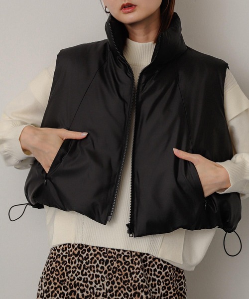 SENSE OF PLACE by URBAN RESEARCH(センスオブプレイスバイアーバンリサーチ)の「クロップドパフベスト(ダウンベスト・レディース・アイボリー/ブラック・ONE)」の8枚目の写真