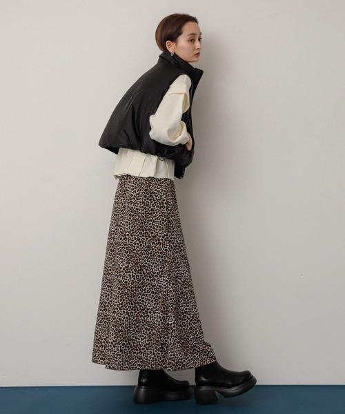 SENSE OF PLACE by URBAN RESEARCH(センスオブプレイスバイアーバンリサーチ)の「クロップドパフベスト(ダウンベスト・レディース・アイボリー/ブラック・ONE)」の12枚目の写真