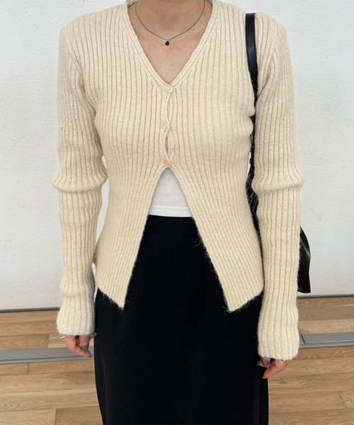 LE MORE（リモア）の「ボタンリブニットカーディガン（ニット/セーター・レディース・チャコール/アイボリー/オリーブ・FREE）」の3枚目の写真