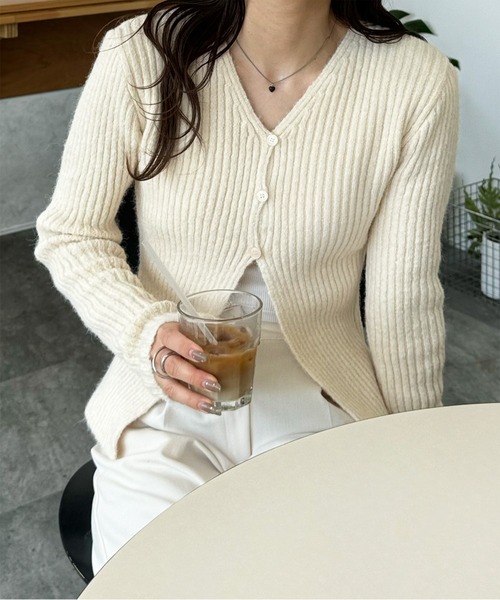 LE MORE（リモア）の「ボタンリブニットカーディガン（ニット/セーター・レディース・チャコール/アイボリー/オリーブ・FREE）」の21枚目の写真