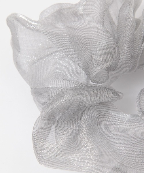 FOREVER 21（フォーエバー トゥエンティーワン）の「ビッグシアーシュシュ（シュシュ・レディース・グレー/ブラック/ベージュ・FREE）」の6枚目の写真