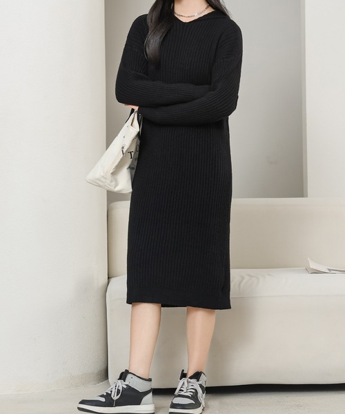 Lace Ladies(レースレディース)の「ソリッドカラー フーデット リブ ニット ワンピース(ワンピース・レディース・アイボリー/ブラック/キャメル・FREE)」の4枚目の写真