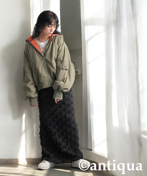 antiqua(アンティカ)の「チェックフリンジニットスカート(スカート・レディース・ブラック/グレー・ONESIZE)」の6枚目の写真