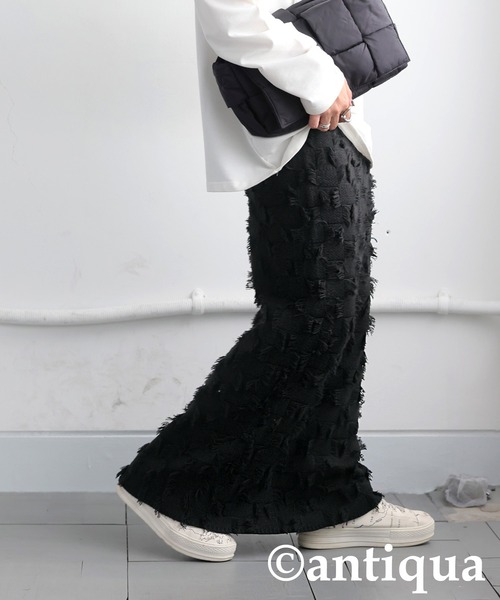 antiqua(アンティカ)の「チェックフリンジニットスカート(スカート・レディース・ブラック/グレー・ONESIZE)」の7枚目の写真