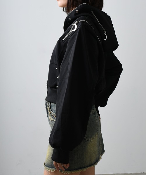 .KOM(ドットコム)の「A'GEM/9 × .kom 『.KOM/ドットケーオーエム』デザインクロップパーカー(パーカー・レディース・ブラック・M)」の8枚目の写真