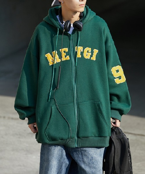 MGV(エムジーヴィー)の「カレッジロゴナンバージップパーカー(パーカー・メンズ・ネイビー/グリーン/ブラウン・X-LARGE/LARGE/MEDIUM)」の1枚目の写真