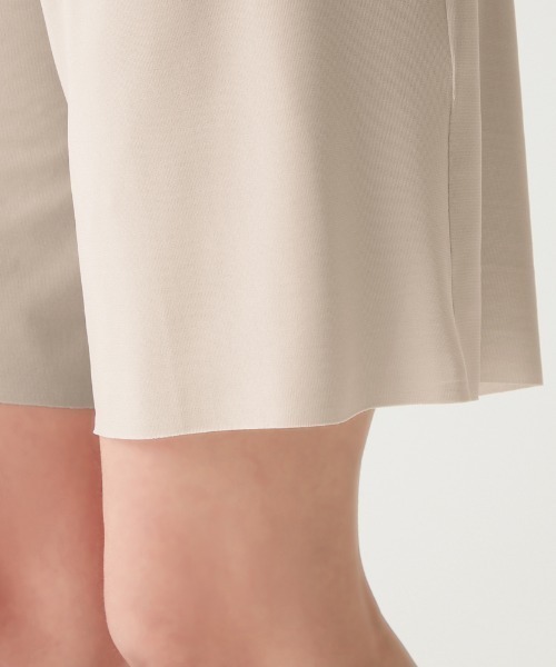 GUNZE（グンゼ）の「ADVANCE LABEL/アドバンスレーベル　フレアパンツ（透け防止・キュロットペチコート)（その他アンダーウェア/インナー・レディース・ベージュ/スミクロ/グレー系その他・X-LARGE/MEDIUM/LARGE）」の8枚目の写真