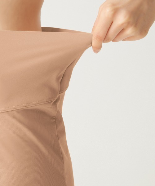GUNZE（グンゼ）の「ADVANCE LABEL/アドバンスレーベル　フレアパンツ（透け防止・キュロットペチコート)（その他アンダーウェア/インナー・レディース・ベージュ/スミクロ/グレー系その他・X-LARGE/MEDIUM/LARGE）」の15枚目の写真