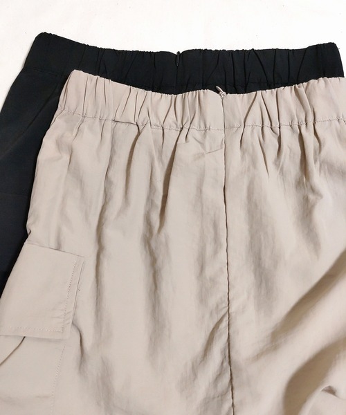 Q（キュー）の「ミリタリースカート（スカート・レディース・ベージュ/ブラック・MEDIUM）」の3枚目の写真