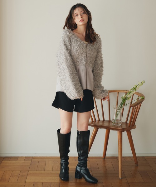 fupel（フぺル）の「peplum feather yarn knit cardigan / ペプラムフェザーヤーンニットカーディガン（カーディガン/ボレロ・レディース・アイボリー/グレー・FREE）」の13枚目の写真