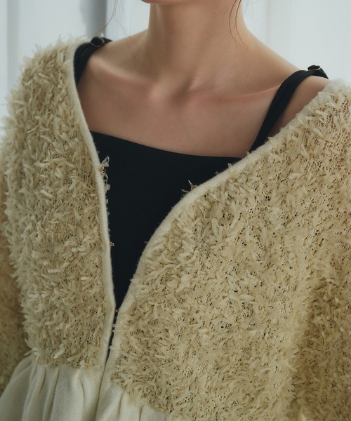 fupel（フぺル）の「peplum feather yarn knit cardigan / ペプラムフェザーヤーンニットカーディガン（カーディガン/ボレロ・レディース・アイボリー/グレー・FREE）」の6枚目の写真