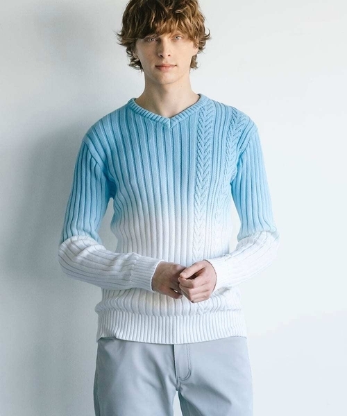 MK MICHEL KLEIN HOMME （エムケーミッシェルクランオム）の「【残りわずか/天然素材使用/洗える】グラデーションケーブルニット（ニット/セーター・メンズ・ライトブルー/ピンク・MEDIUM/LARGE/X-LARGE）」の9枚目の写真