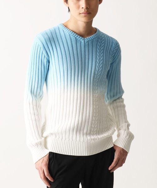 MK MICHEL KLEIN HOMME （エムケーミッシェルクランオム）の「【残りわずか/天然素材使用/洗える】グラデーションケーブルニット（ニット/セーター・メンズ・ライトブルー/ピンク・MEDIUM/LARGE/X-LARGE）」の5枚目の写真