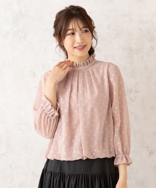 Rose Tiara(ローズティアラ)の「ドットジャカードバルーンヘムブラウス(シャツ/ブラウス・レディース・ブラック/オフホワイト/ピンク/ベージュ・38/42/46)」の1枚目の写真