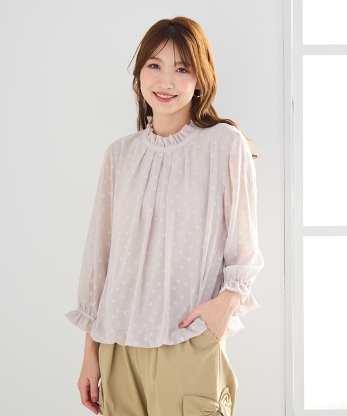 Rose Tiara(ローズティアラ)の「ドットジャカードバルーンヘムブラウス(シャツ/ブラウス・レディース・ブラック/オフホワイト/ピンク/ベージュ・38/42/46)」の6枚目の写真