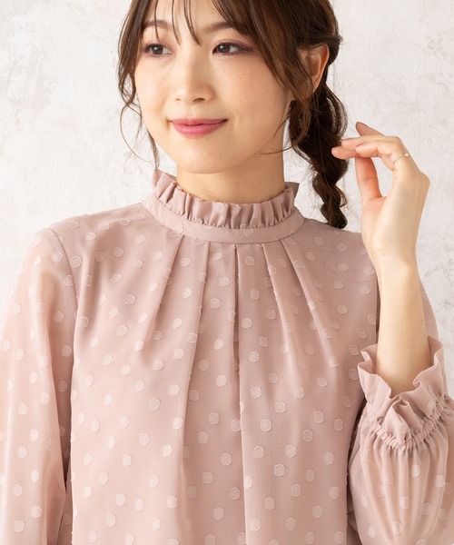 Rose Tiara(ローズティアラ)の「ドットジャカードバルーンヘムブラウス(シャツ/ブラウス・レディース・ブラック/オフホワイト/ピンク/ベージュ・38/42/46)」の16枚目の写真