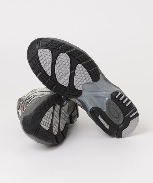 ASICS(アシックス)の「asics GEL-DS TRAINER 14 / アシックス ゲル-ディーエス トレイナー14(スニーカー・メンズ・グレー・24.0cm/29.0cm/28.5cm/28.0cm/27.5cm/27.0cm/26.5cm/26.0cm/25.0cm/24.5cm)」の8枚目の写真