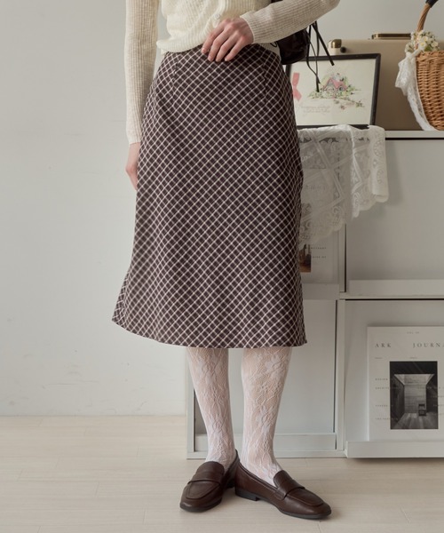 Birthday room(バースデイルーム)の「チェック柄Aラインミディスカート/check Aline midi skirt(スカート・レディース・ライトグリーン/ブラウン/ブラック・FREE)」の1枚目の写真