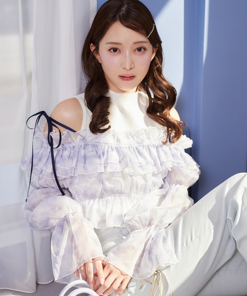 one after another NICE CLAUP(ワンアフターアナザーナイスクラップ)の「ブラウス×ニットアンサンブル(アンサンブル・レディース・ネイビー系/ホワイト系その他/ブルー系その他・FREE)」の3枚目の写真