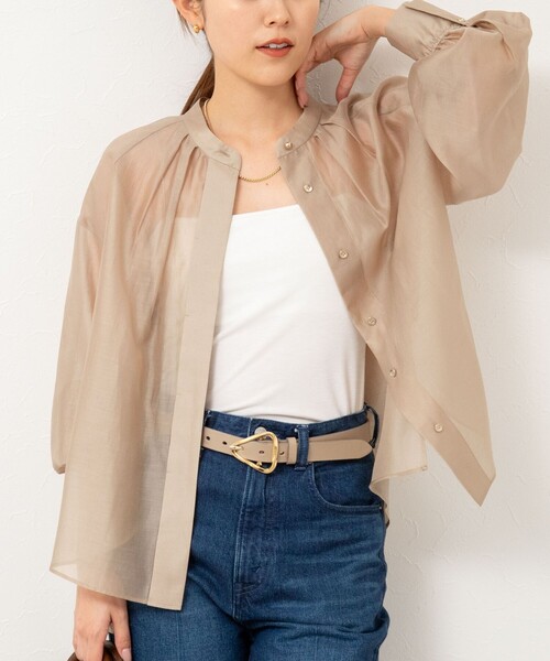 NOLLEY’S(ノーリーズ)の「バンドカラーシアーブラウス(シャツ/ブラウス・レディース・ベージュ/ネイビー/サックスブルー/イエロー・38)」の2枚目の写真