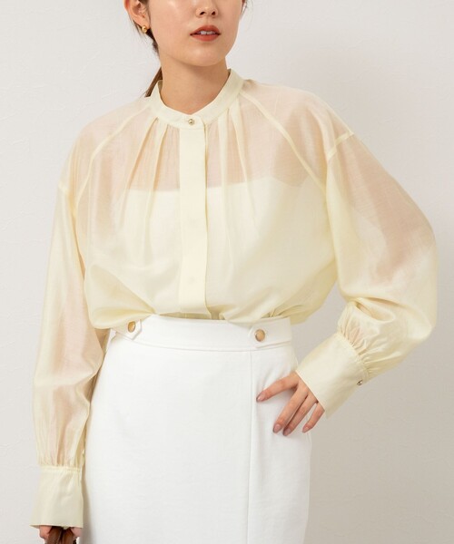 NOLLEY’S(ノーリーズ)の「バンドカラーシアーブラウス(シャツ/ブラウス・レディース・ベージュ/ネイビー/サックスブルー/イエロー・38)」の4枚目の写真