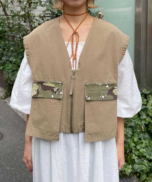 CIAOPANIC（チャオパニック）の「【UNESS/ユーネス】アウトポケットミリタリーベスト（ベスト・レディース・ベージュ・ONE SIZE）」の11枚目の写真