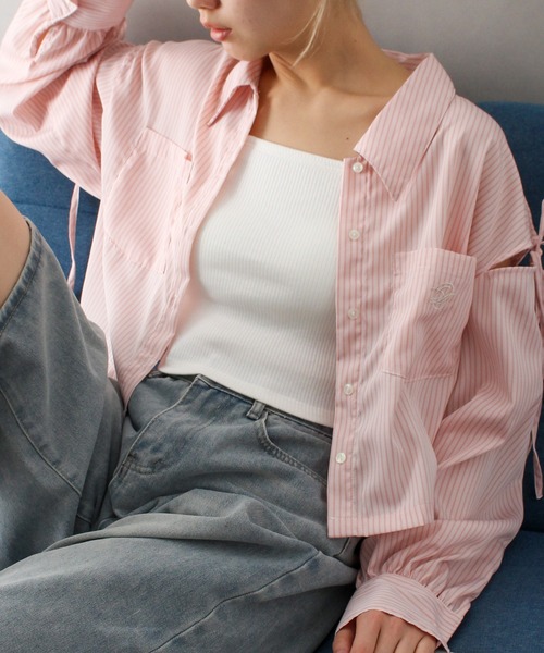 SpRay（スプレイ）の「肩リボンクロップドシャツ（シャツ/ブラウス・レディース・オフホワイト/ホワイト×ブラック/ブラック×ホワイト/サックスブルー/ブルー系その他/チャコールグレー/ブルー系その他2・FREE）」の12枚目の写真