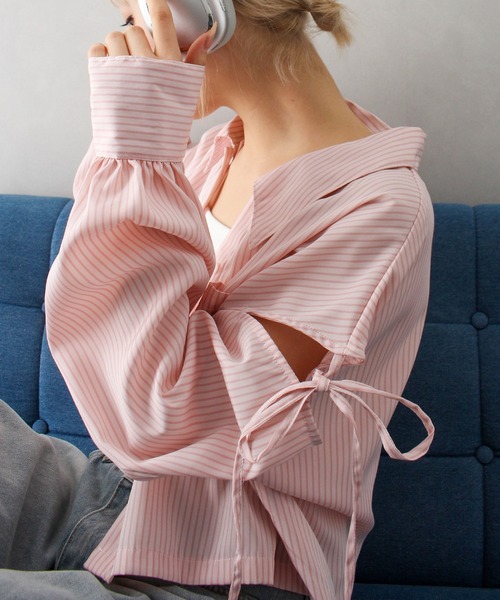 SpRay（スプレイ）の「肩リボンクロップドシャツ（シャツ/ブラウス・レディース・オフホワイト/ホワイト×ブラック/ブラック×ホワイト/サックスブルー/ブルー系その他/チャコールグレー/ブルー系その他2・FREE）」の13枚目の写真