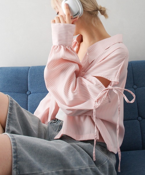 SpRay（スプレイ）の「肩リボンクロップドシャツ（シャツ/ブラウス・レディース・オフホワイト/ホワイト×ブラック/ブラック×ホワイト/サックスブルー/ブルー系その他/チャコールグレー/ブルー系その他2・FREE）」の14枚目の写真