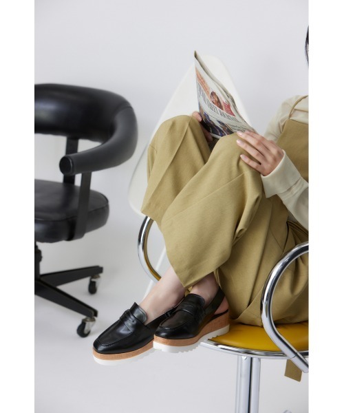 STACCATO(スタッカート)の「デュオプラットフォームサンダル(スニーカー・レディース・ブラック/ホワイト・23cm/22.5cm/24.5cm/24cm/23.5cm)」の3枚目の写真