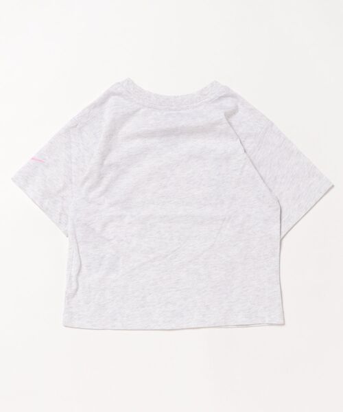 NIKE（ナイキ）の「NIKE/ナイキ 36M636 キッズ 半袖Tシャツ 36M636（Tシャツ/カットソー・キッズ・スモークグレー/ホワイト・4:105cm/5:110cm/6:115cm/7:120cm）」の3枚目の写真