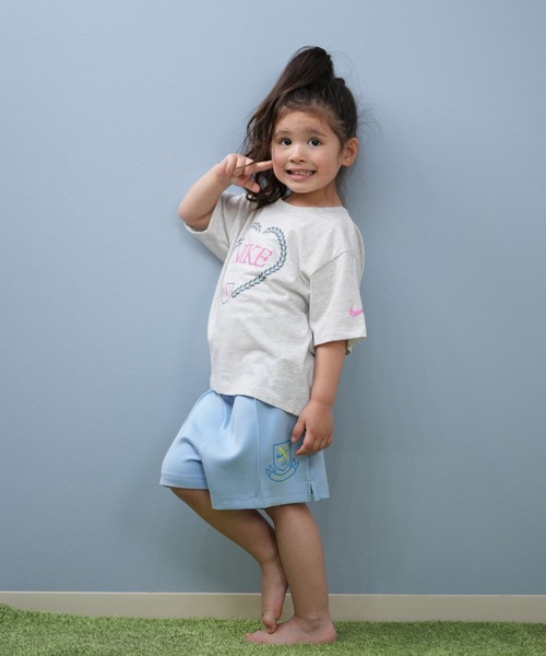 NIKE（ナイキ）の「NIKE/ナイキ 36M636 キッズ 半袖Tシャツ 36M636（Tシャツ/カットソー・キッズ・スモークグレー/ホワイト・4:105cm/5:110cm/6:115cm/7:120cm）」の9枚目の写真