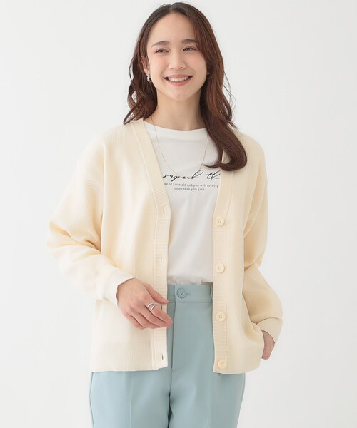SHOO・LA・RUE(シューラルー)の「【洗える/S-LL】ドライタッチが心地よい 畦編みVネックカーディガン(カーディガン/ボレロ・レディース・ベージュ/パープル/ネイビー/アイボリー・01/02/03/04)」の18枚目の写真