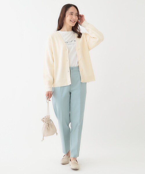 SHOO・LA・RUE(シューラルー)の「【洗える/S-LL】ドライタッチが心地よい 畦編みVネックカーディガン(カーディガン/ボレロ・レディース・ベージュ/パープル/ネイビー/アイボリー・01/02/03/04)」の16枚目の写真