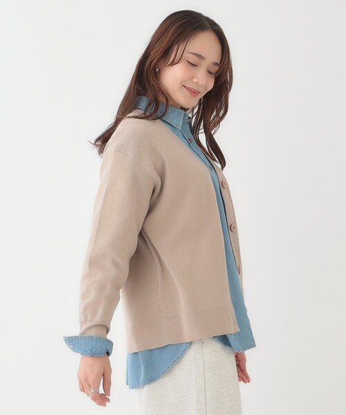 SHOO・LA・RUE(シューラルー)の「【洗える/S-LL】ドライタッチが心地よい 畦編みVネックカーディガン(カーディガン/ボレロ・レディース・ベージュ/パープル/ネイビー/アイボリー・01/02/03/04)」の13枚目の写真