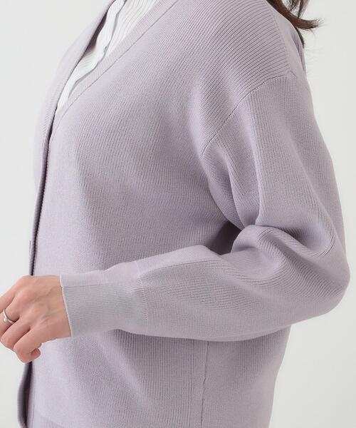 SHOO・LA・RUE(シューラルー)の「【洗える/S-LL】ドライタッチが心地よい 畦編みVネックカーディガン(カーディガン/ボレロ・レディース・ベージュ/パープル/ネイビー/アイボリー・01/02/03/04)」の6枚目の写真