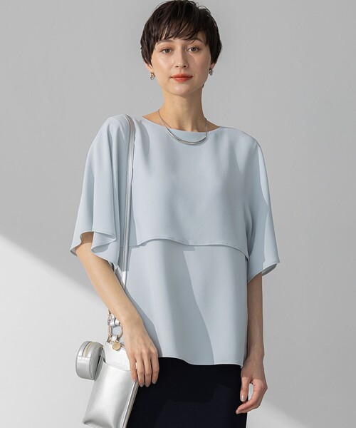 23区 L(ニジュウサンクオオキイサイズ)の「ストレッチジョーゼット ケープデザイン カットソー(Tシャツ/カットソー・レディース・ブラック系/ダークブラウン系/ベージュ系/ホワイト系/スモーキーグリーン系/ネイビー系/ピンク/ライトブルー・46/44)」の5枚目の写真